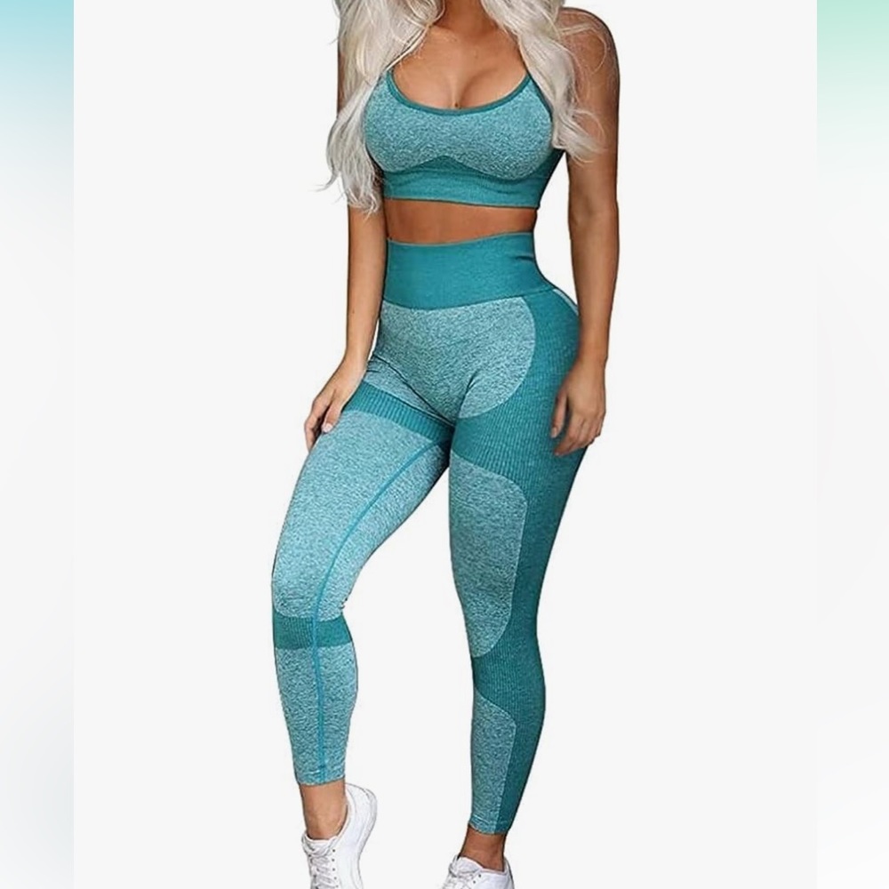 Women’s workout set teal(Sold on different platform)